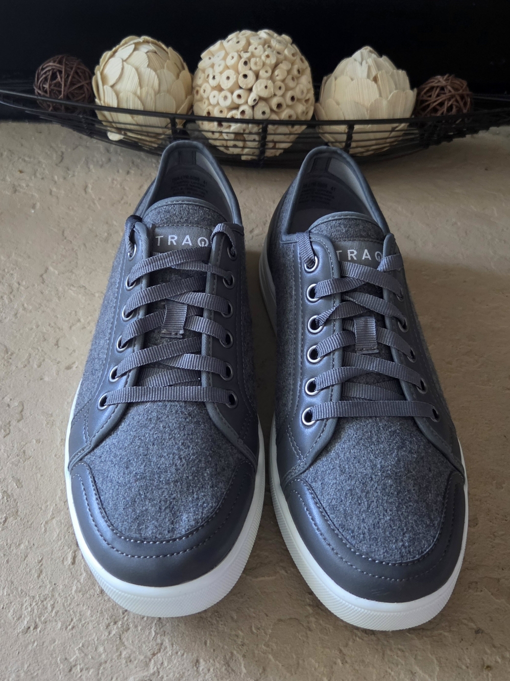 Size 41 (US 10-10.5) TRAQ Alegria Gray Wool Blend Lace Up Comfort Women Sneakers